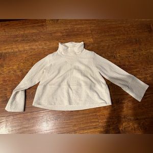 Lululemon turtle neck crop sweater